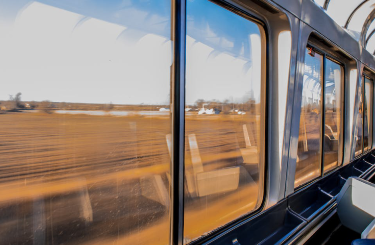 Pociągi nie tylko dla miłośników podróży – ciekawostki na temat PKP